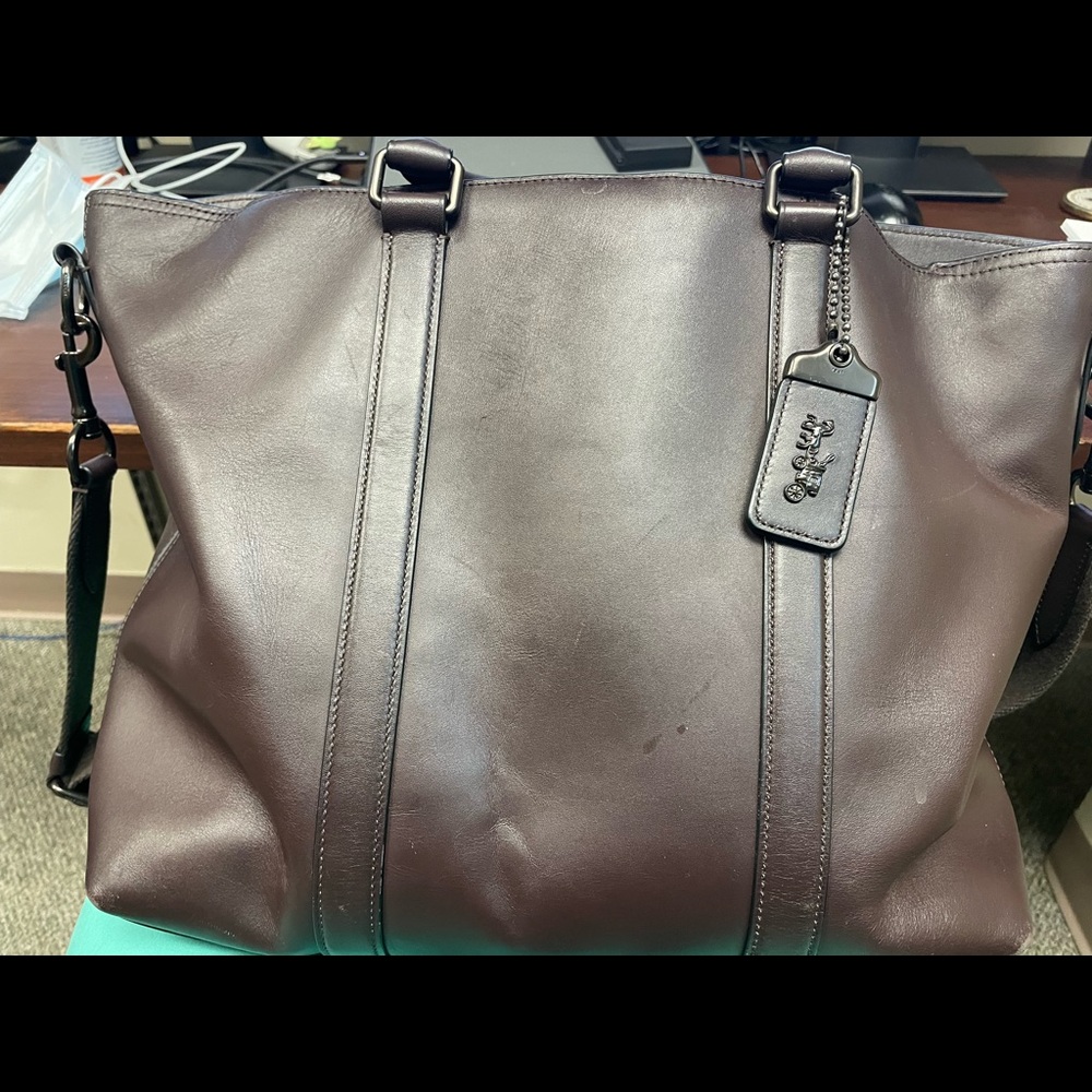 COACH Metropiltan Tote in Burgundy